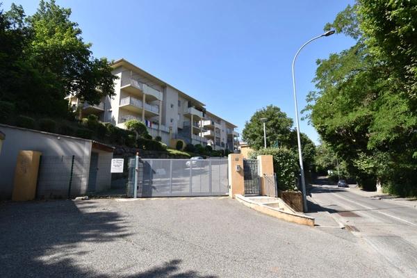 Appartement TYPE 3 avec terrasse et garage à DIGNE LES BAINS (04)