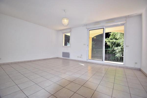 Appartement TYPE 3 avec terrasse et garage à DIGNE LES BAINS (04)