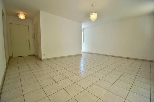 Appartement TYPE 3 avec terrasse et garage à DIGNE LES BAINS (04)