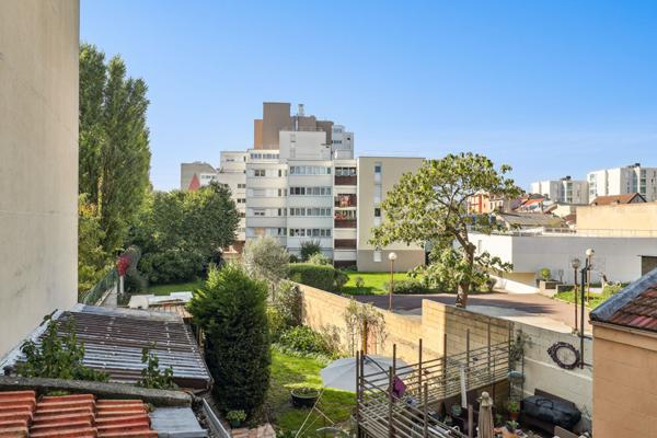 A VENDRE - APPARTEMENT AVEC DEPENDANCE - ROMAINVILLE