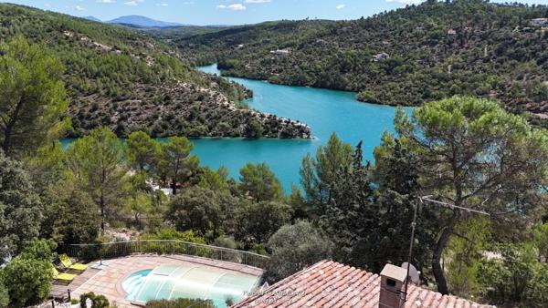 Villa en Provence au bord du Lac d'Esparron de Verdon