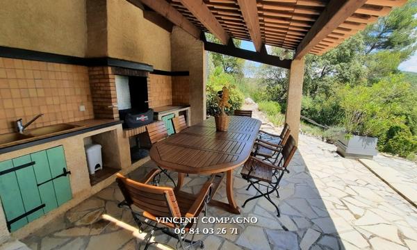 Villa en Provence au bord du Lac d'Esparron de Verdon