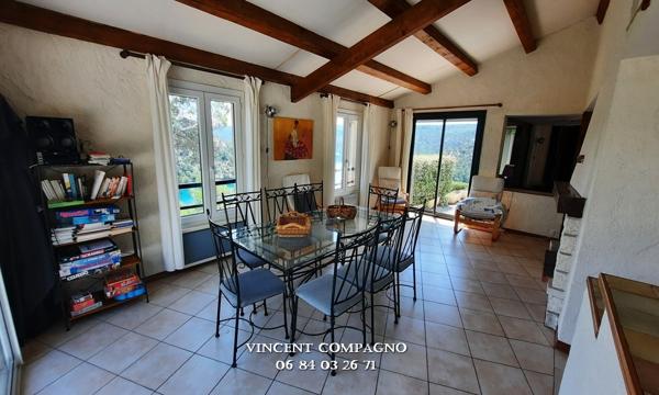Villa en Provence au bord du Lac d'Esparron de Verdon