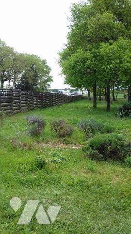 A vendre, Charente Maritime, Saint Just Luzac,  propriété sur environ 2 ha , comprenant une mai...