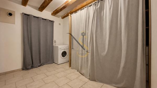 – Maison familiale de 135 m² habitables – Terrain 1 100 m² – 4 chambres – Garage et dépenda