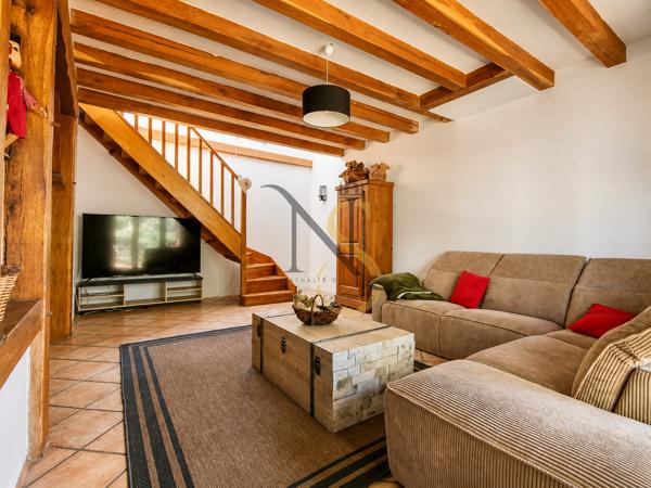 – Maison familiale de 135 m² habitables – Terrain 1 100 m² – 4 chambres – Garage et dépenda