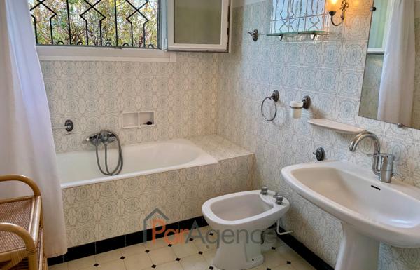 MAISON DE PLAIN PIED AVEC GARAGE