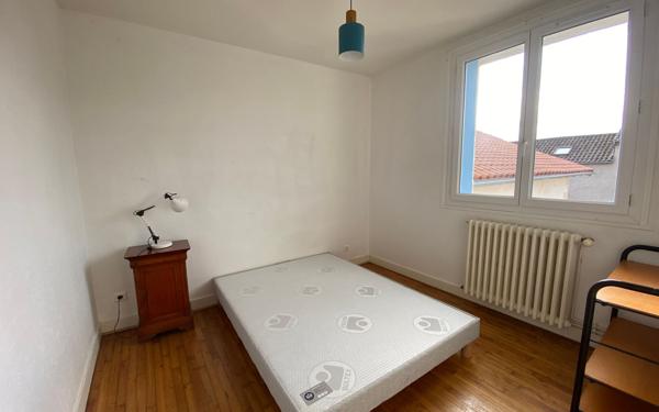 Maison à louer    3 pièces •  Champcevinel