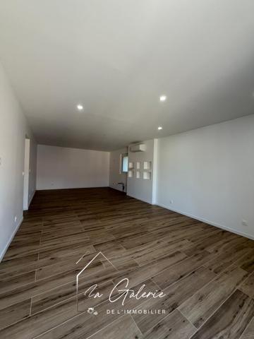 BELLE MAISON ENTIEREMENT RENOVEE A VARCES