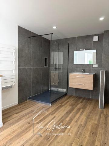 BELLE MAISON ENTIEREMENT RENOVEE A VARCES