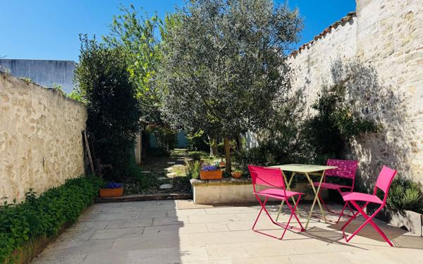 Maison à vendre    9 pièces • 199 m2 La Rochelle