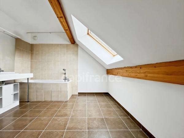 Très beau T2 refait à neuf – GENLIS