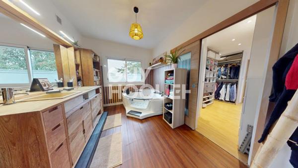 Maison de style Méditerranéen de 215m² avec sa dépendance