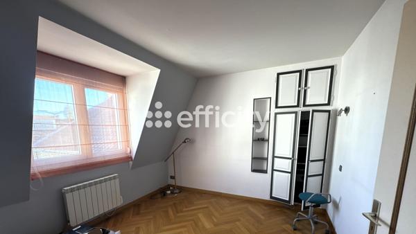 Local Commercial 9 pièces - 255 m² Exclusivité efficity