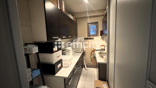 Local Commercial 9 pièces - 255 m² Exclusivité efficity
