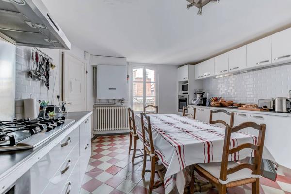 APPARTEMENT FAMILIAL 225m2 - CARMES