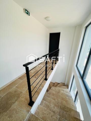 Ensemble de bureaux loués - Montauroux 61m2