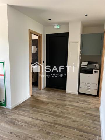 Ensemble de bureaux loués - Montauroux 61m2