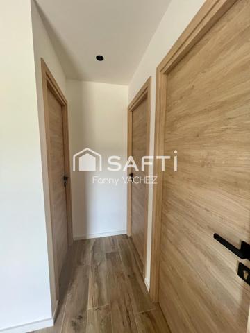 Ensemble de bureaux loués - Montauroux 61m2