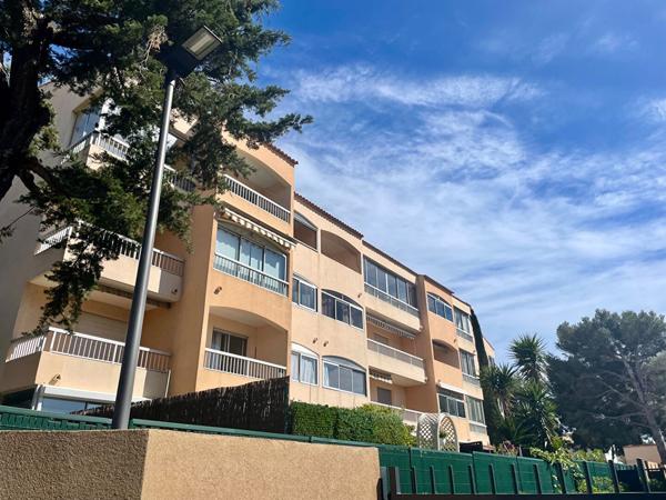 Charmant T2 de 35m² vue mer - Secteur Le Brusq - SIX FOURS LES PLAGES