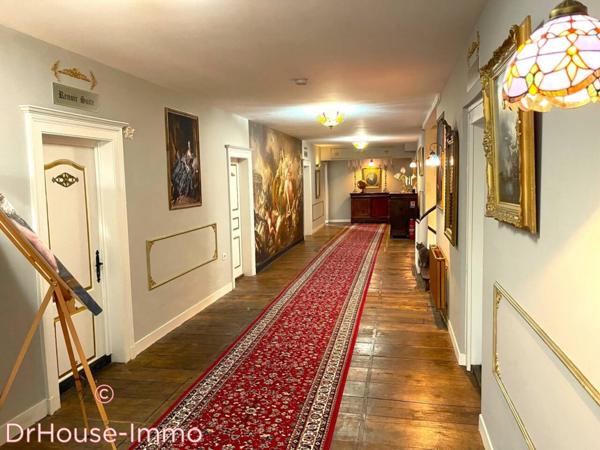 Château à vendre 18 pièces de 670 m²