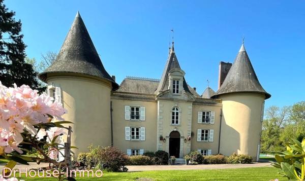 Château à vendre 18 pièces de 670 m²