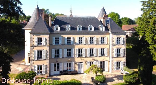 Château à vendre 18 pièces de 670 m²