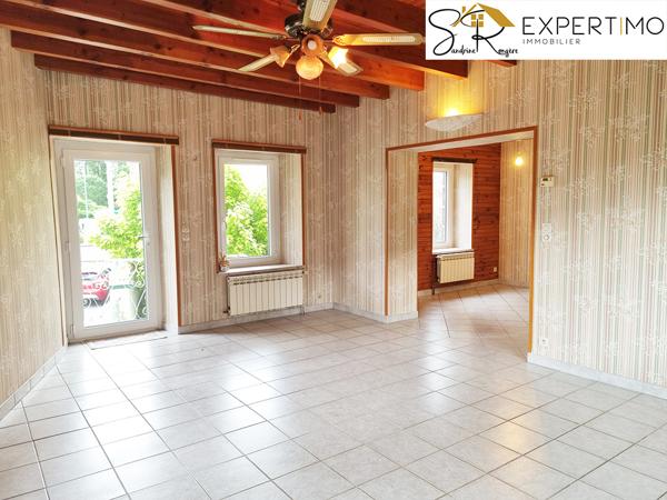 Davayat (63200) Maison d’habitation de 153 m² et grange de 80 m² sur terrain clos et arboré de 1453 m².