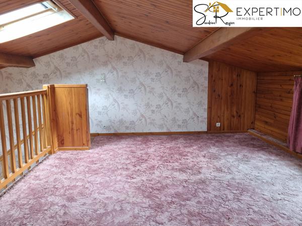 Davayat (63200) Maison d’habitation de 153 m² et grange de 80 m² sur terrain clos et arboré de 1453 m².