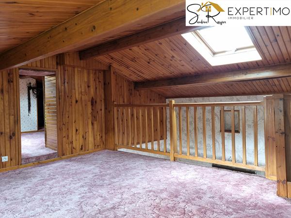 Davayat (63200) Maison d’habitation de 153 m² et grange de 80 m² sur terrain clos et arboré de 1453 m².