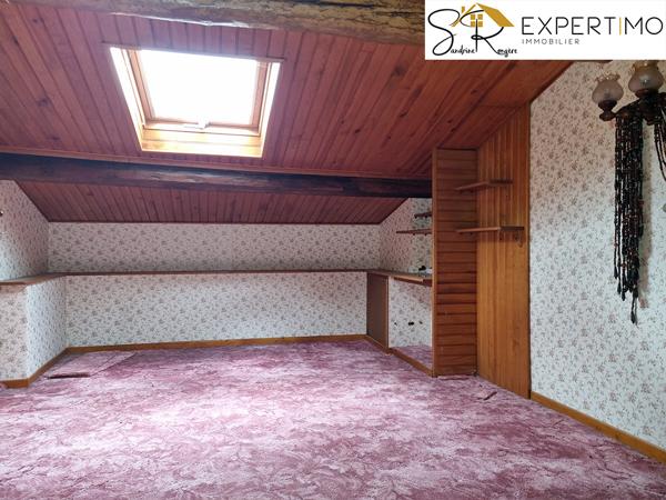 Davayat (63200) Maison d’habitation de 153 m² et grange de 80 m² sur terrain clos et arboré de 1453 m².