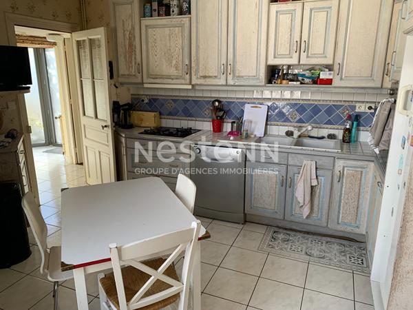 Maison spacieuse de 160m² habitable avec 4 chambres plein centre de Bressuire