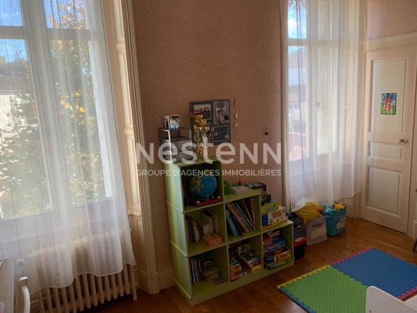 Maison spacieuse de 160m² habitable avec 4 chambres plein centre de Bressuire