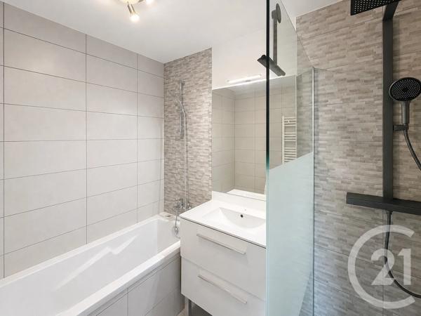 Appartement Duplex à vendre  4 pièces - 118,13 m 2   LA ROQUETTE SUR SIAGNE  - 06