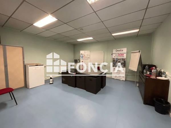 À vendre Local commercial 247 m² - Charleville-mézières 08000