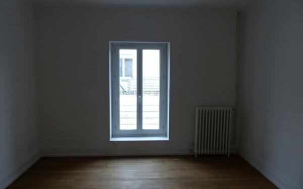 Appartement à louer    4 pièces •  Donzy