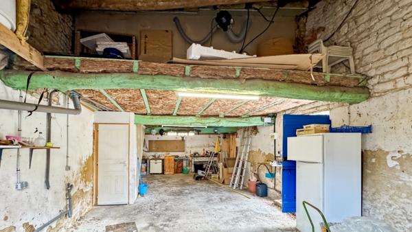 Maison à vendre 4 pièces SURGERES (17)