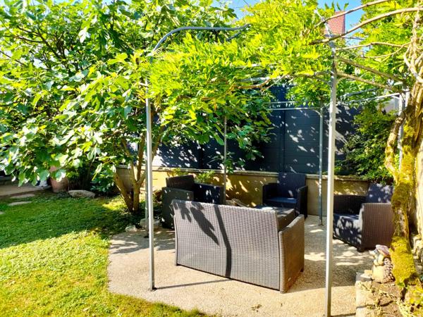 Besançon (25000) maison ancienne avec jardin proche boucle