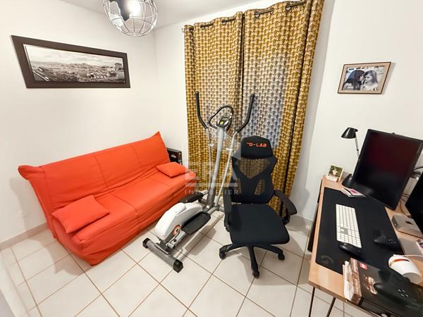 Les Pennes Mirabeau - Maison T5 de 135m2 sur parcelle de 1200m2, avec double garage et piscine