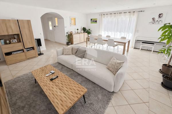 Les Pennes Mirabeau - Maison T5 de 135m2 sur parcelle de 1200m2, avec double garage et piscine