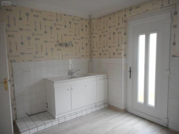 Location - Appartement Condé-en-Normandie 14110 5 pièces 94 m 2