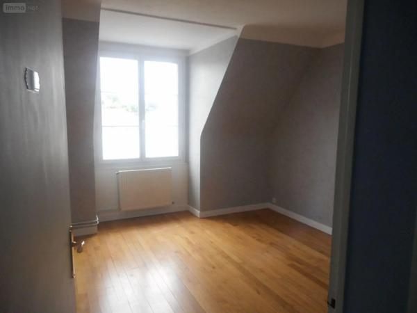 Location - Appartement Condé-en-Normandie 14110 5 pièces 94 m 2