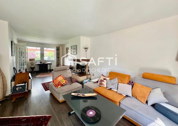 Maison 135 m², piscine et jacuzzi à Sillery