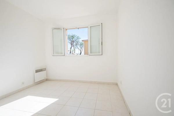 Appartement T3 à vendre  3 pièces - 68,69 m 2   ANTIBES  - 06