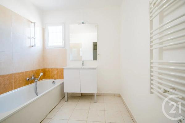 Appartement T3 à vendre  3 pièces - 68,69 m 2   ANTIBES  - 06