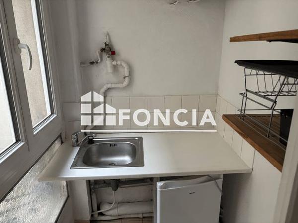Location Appartement 2 pièces 30.2 m² - 15 RUE DURANTIN Paris 75018