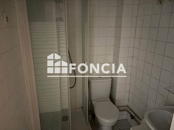 Location Appartement 2 pièces 30.2 m² - 15 RUE DURANTIN Paris 75018