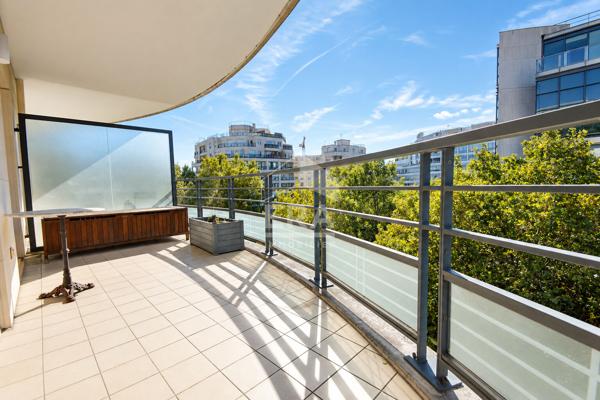 3 pièces 74m²-CALME-LUMINEUX-TERRASSE-PARKING & CAVE