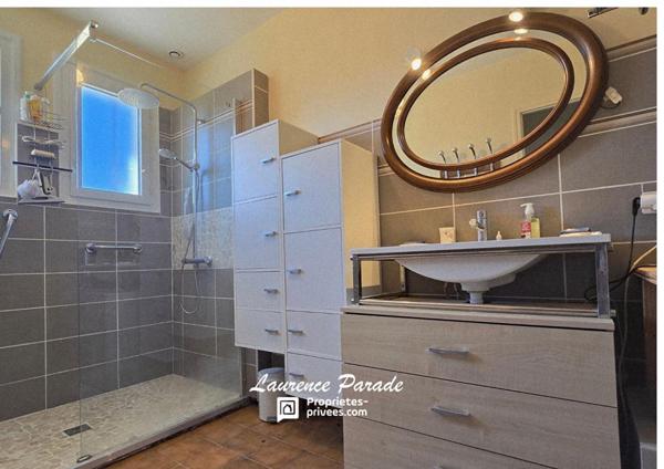 Maison de plain pied avec jardin garage