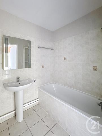 Appartement F2 à vendre  2 pièces - 45,60 m2 LA CHAPELLE ST MESMIN - 45